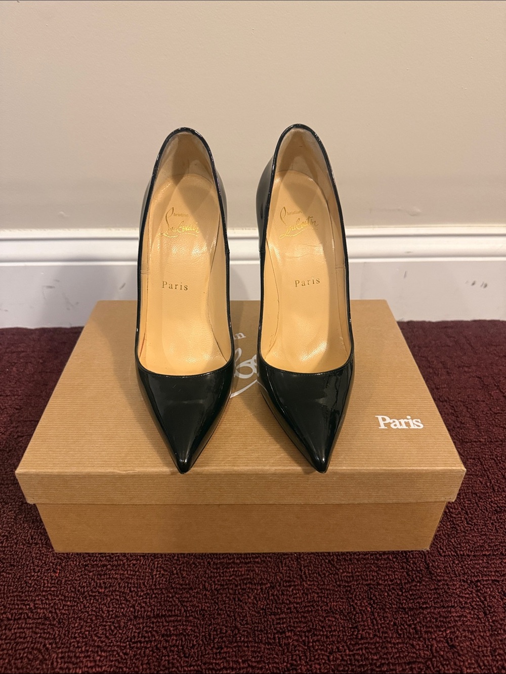 Christian Louboutin So Kate - Picture 2 of 4